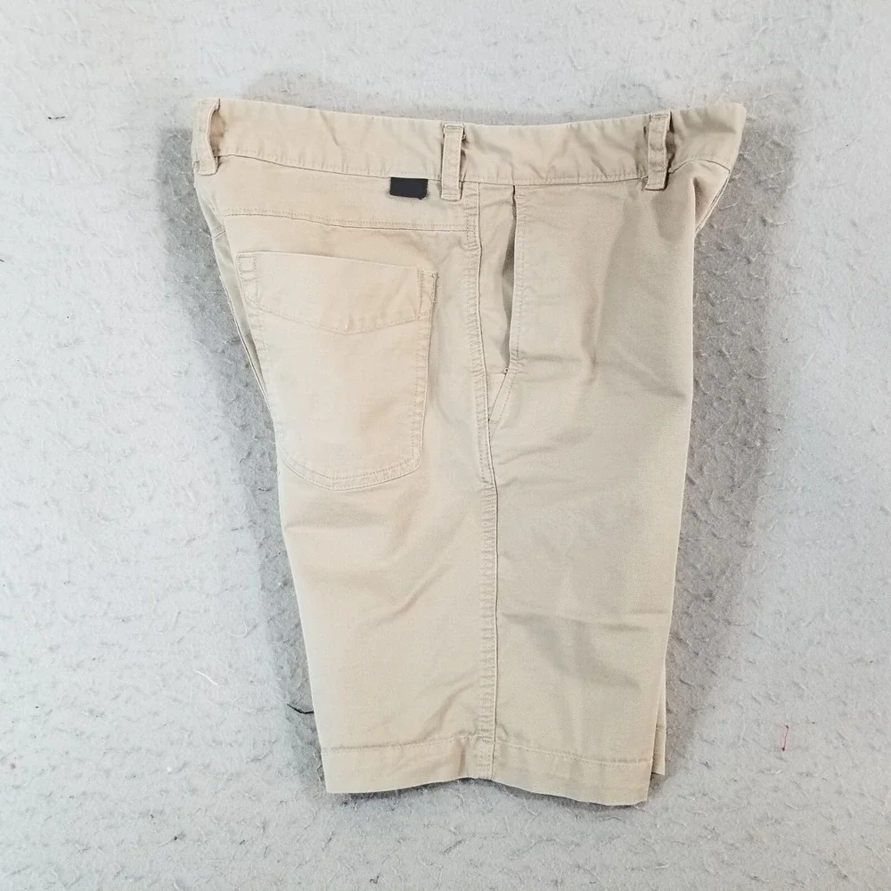 The North Face shorts men's 32 x 10 beige flex stretch outdoor hiking adventure